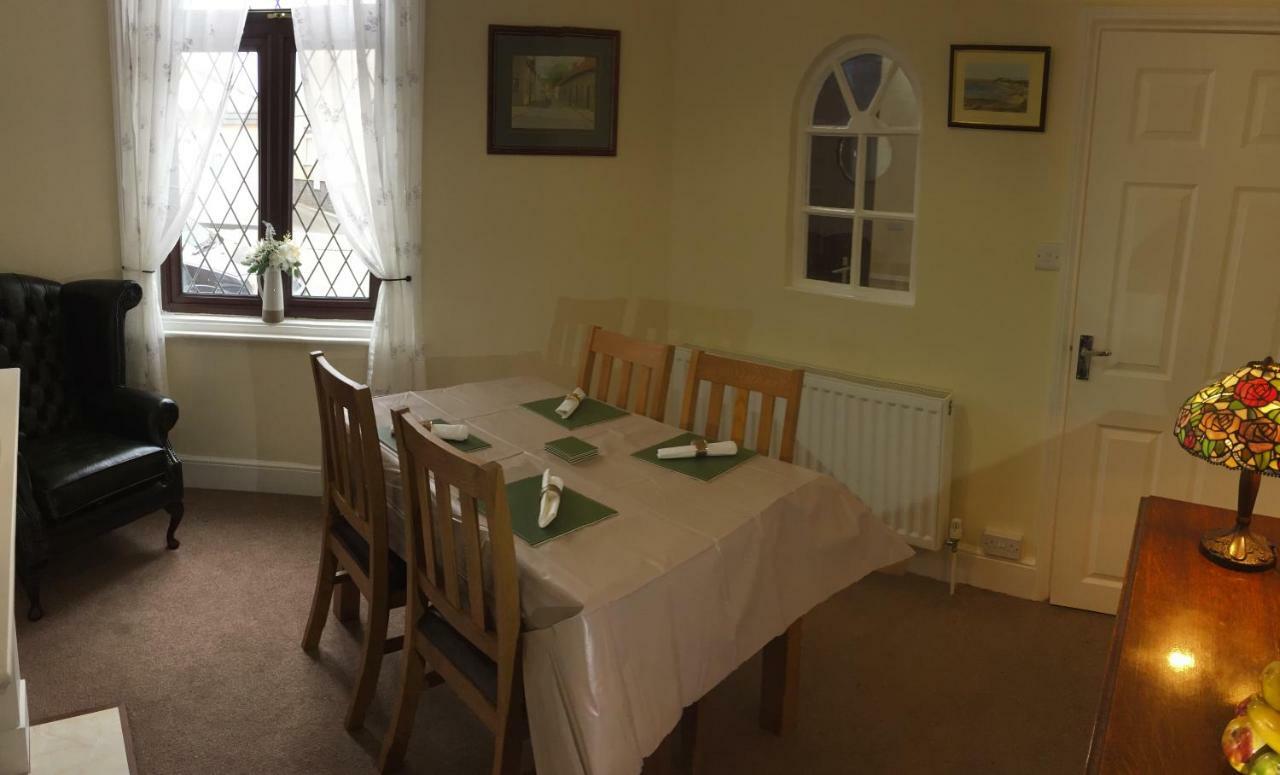 Browns Holiday Cottage Filey Exterior photo