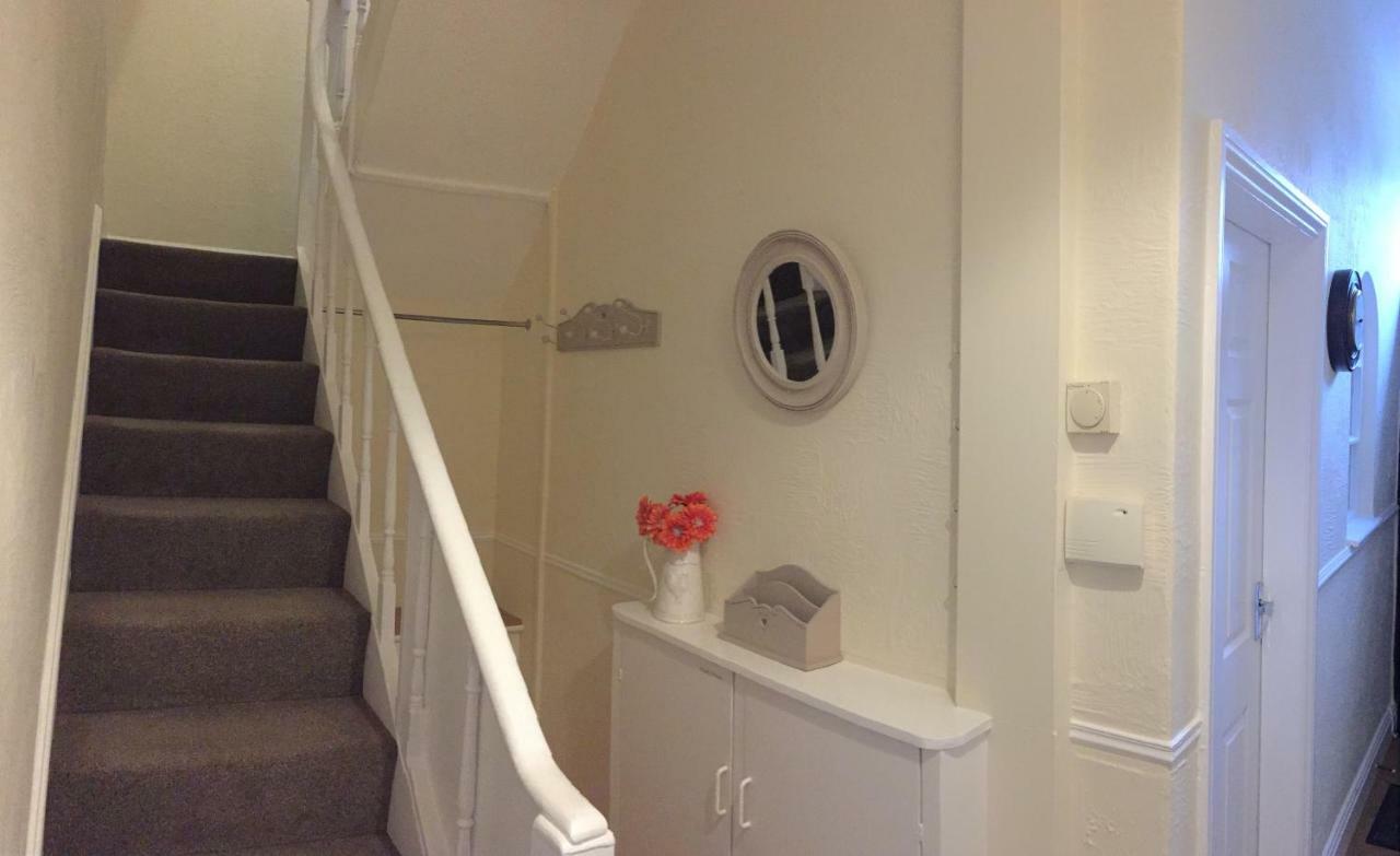 Browns Holiday Cottage Filey Exterior photo